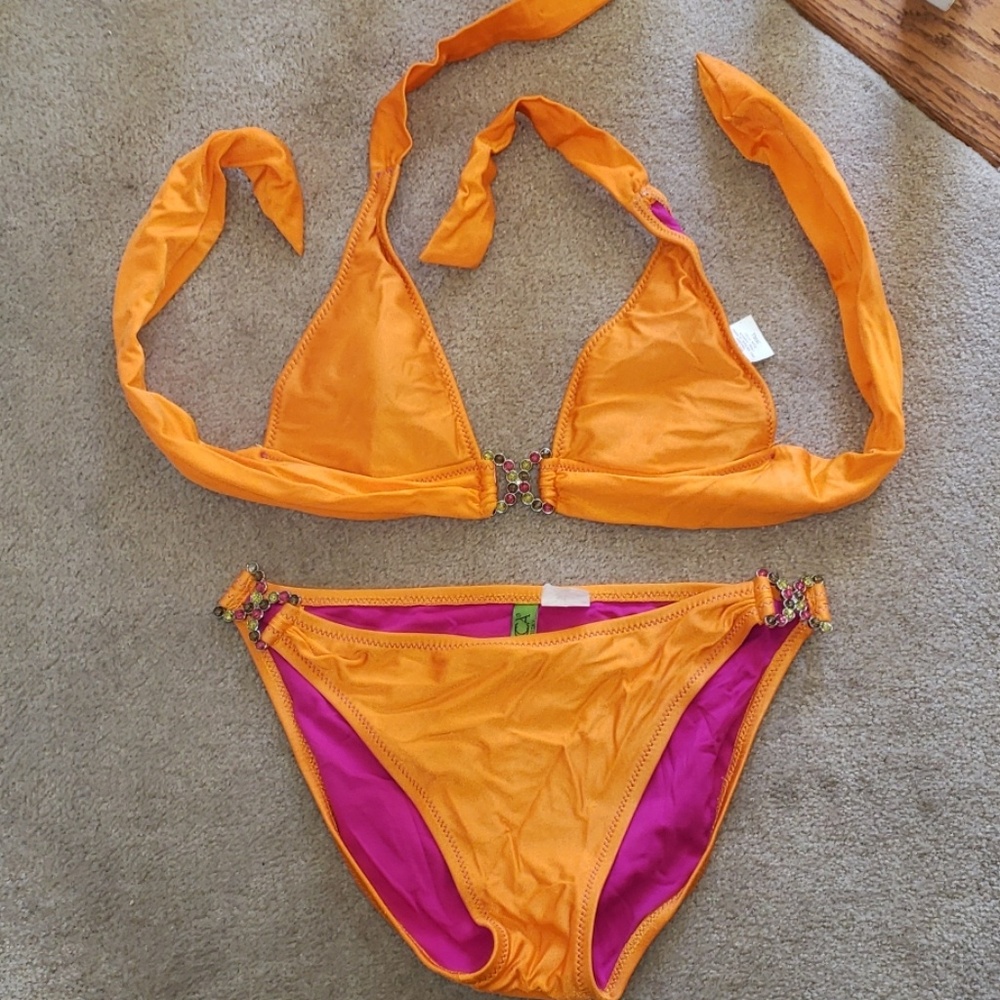 Becca brand nwot lined halter bikini with